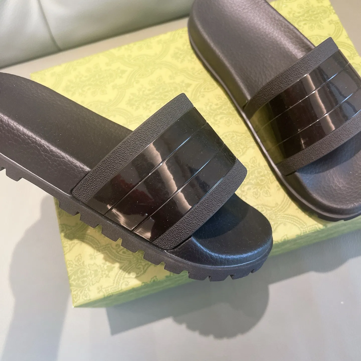 Men's Men's Shoes 130🐮🐮Gucci Gucci Slippers Gucci 2024 latest beach sandals slippers Original molding double G LOGO Original molding consistent Outsole: Men's Men's Shoes u double-layer outsole Size: 35-46